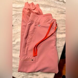 Figs Zamora joggers Chalk Pink